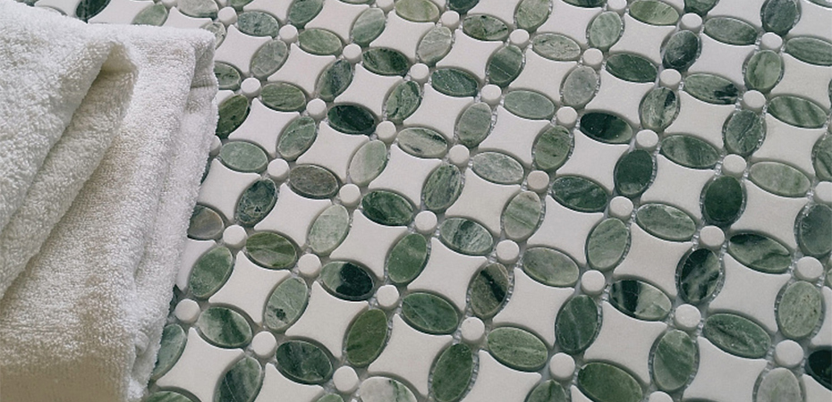 Mosaico in marmo naturale verde: l'arte della pietra, ricca di verde